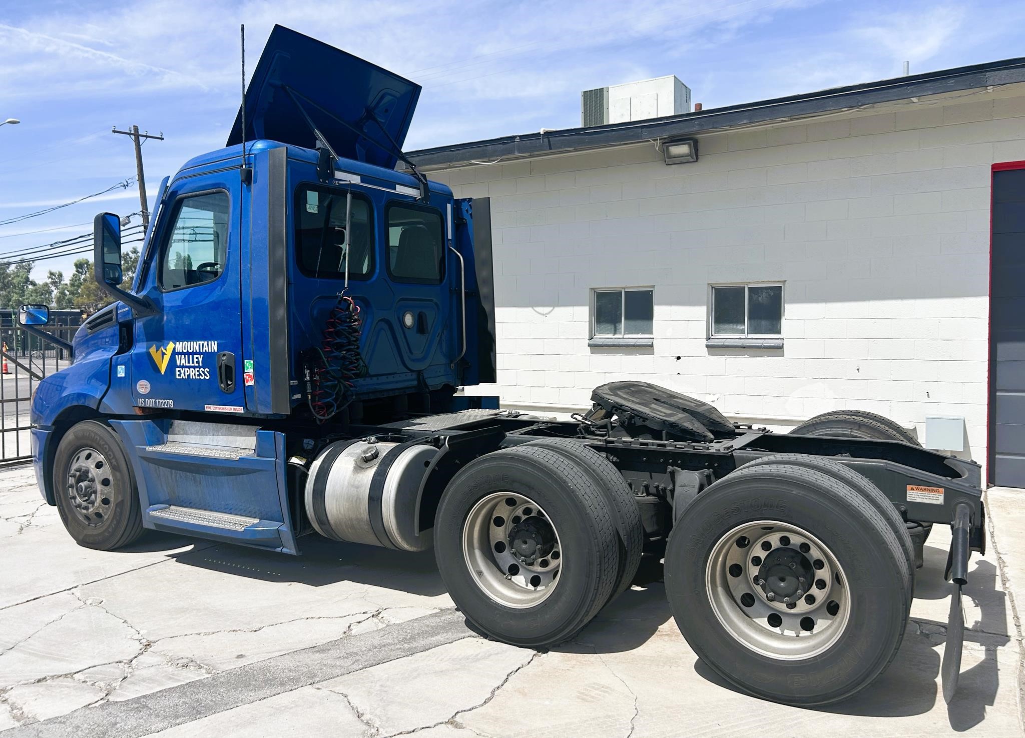 truck 221720 (3+1)-11050586756