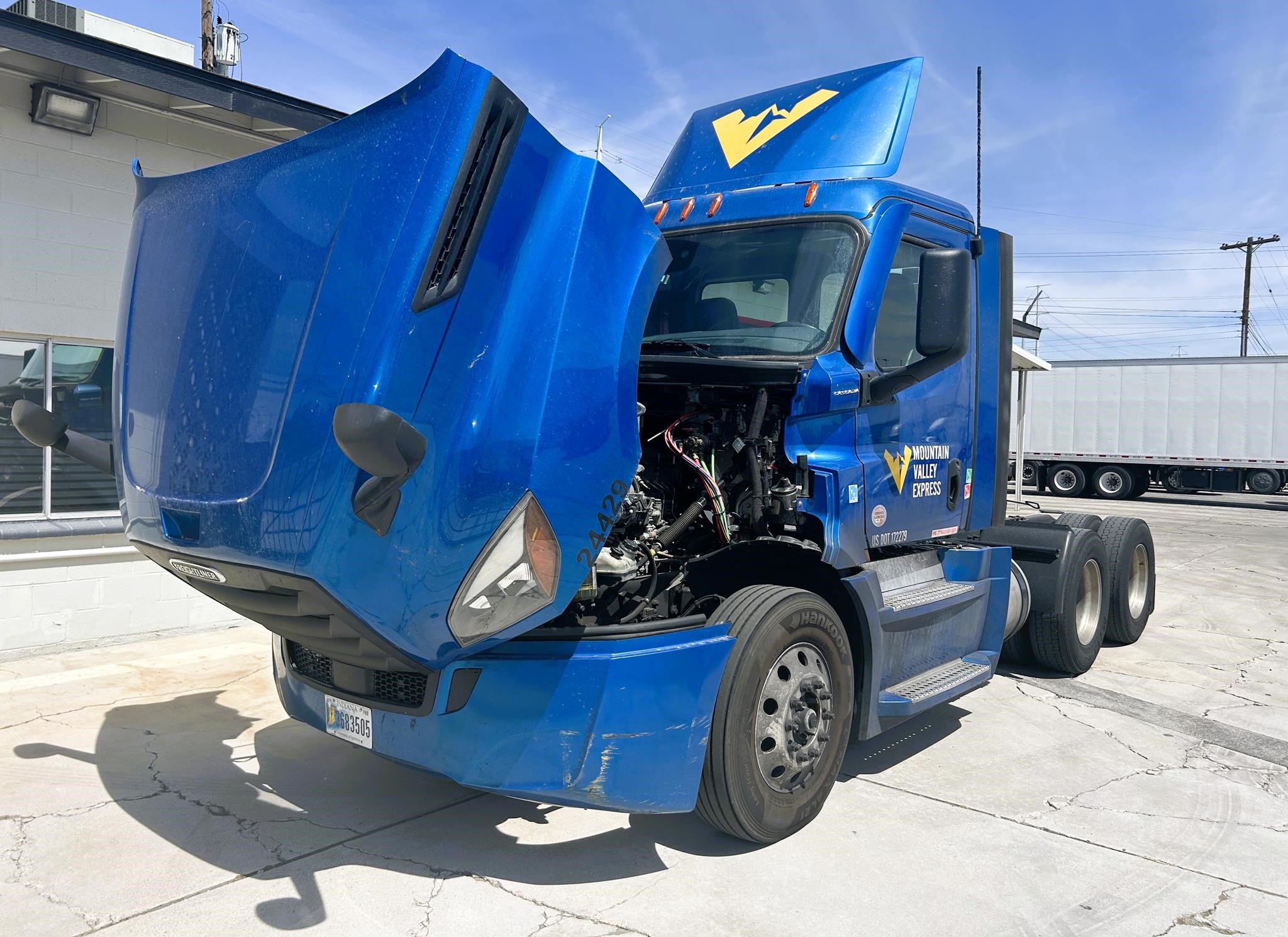 truck 221720 (4+1)-11050586858
