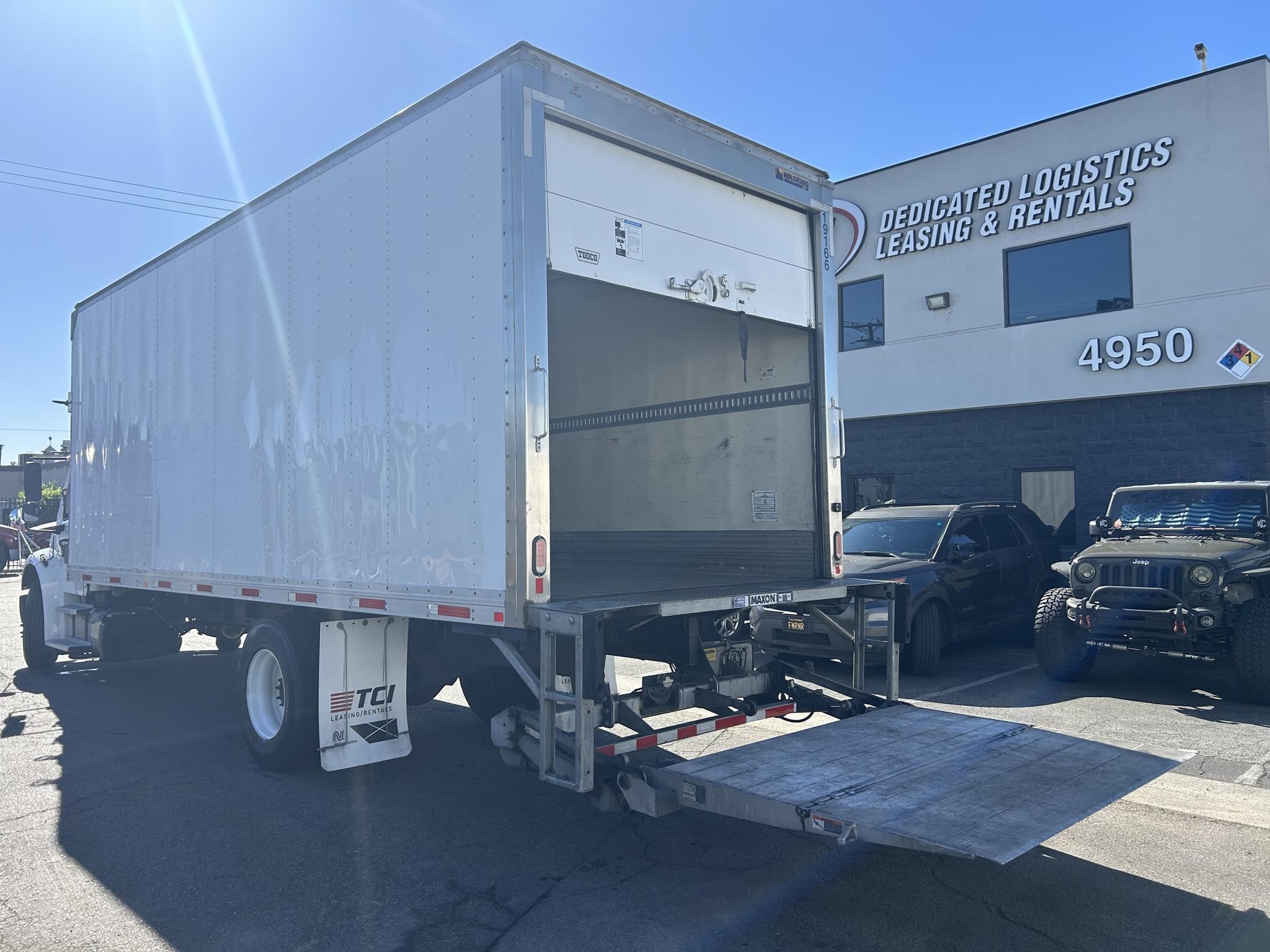 truck 221721 (1+1)-11050588014