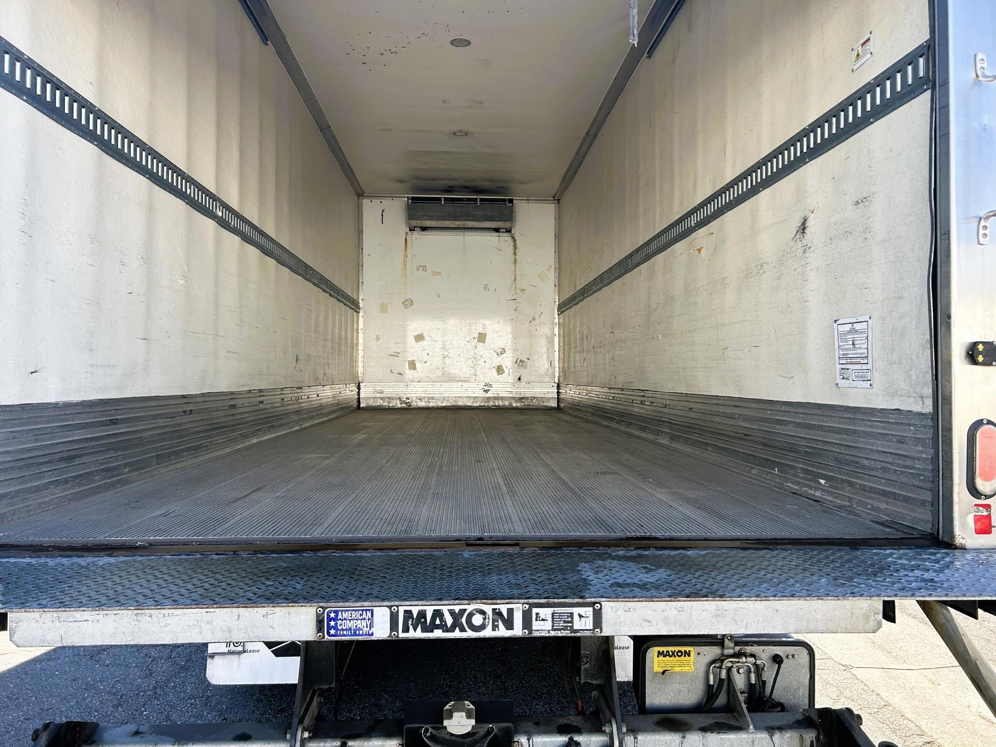 truck 221721 (4+1)-11050588103